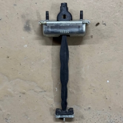 Обмежувач дверей Задній Правий Ford Edge MK2 (2014-2023) ОРИГІНАЛ FT4Z-5827204-B Б/У