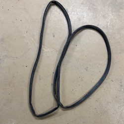 Ущільнювач двері Задня Права Ford Edge MK2 (2014-2023) DEK30-GAHYA ОРИГІНАЛ Б/У